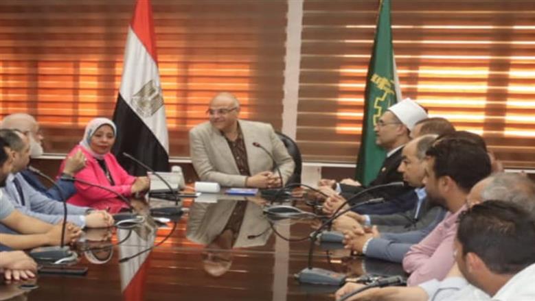لقاء محافظ القليوبية وبعثة للحج 