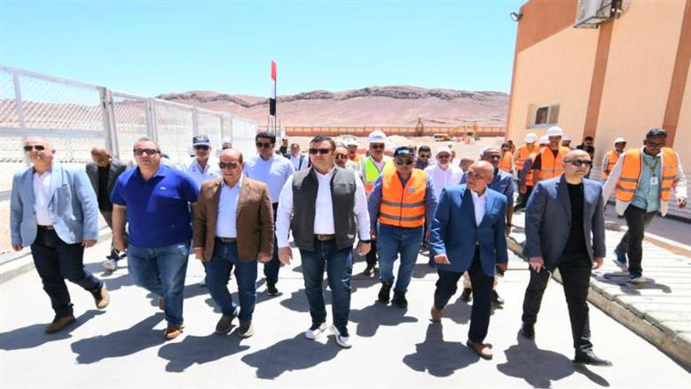 وزير الإسكان يبدأ جولة بمشروع تطوير موقع التجلى الأعظم فوق أرض السلام