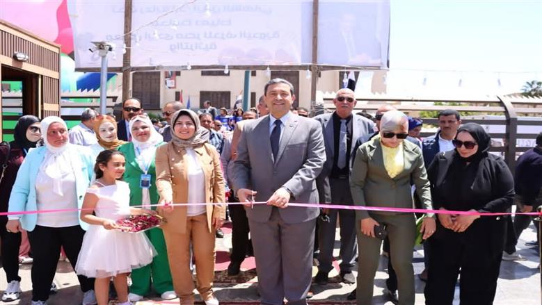 محافظ دمياط يفتتح معرض