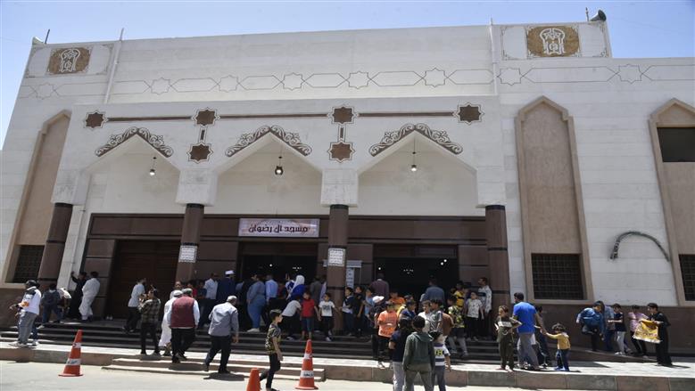 محافظ بورسعيد يفتتح مسجد الرضوان بمنطقة الفيروز في بورفؤاد