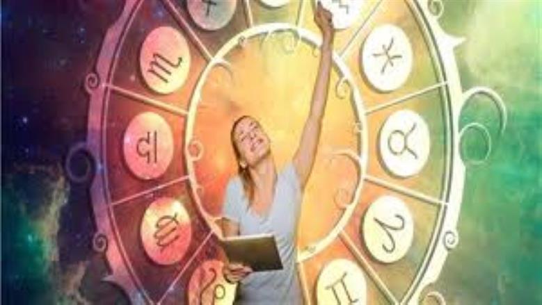 هل أنت من المحظوظين؟.. تنبؤات بابا فانجا تكشف أغنى الأبراج في 2025