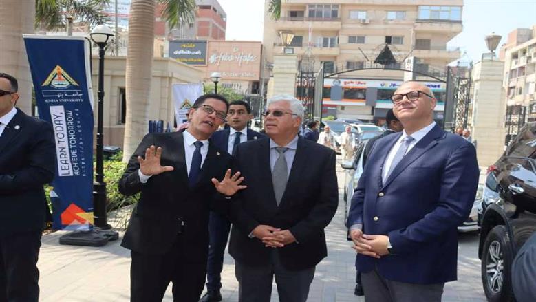 زيارة وزير التعليم العالي لمستشفيات بنها الجامعية 