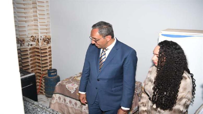 محافظ قنا