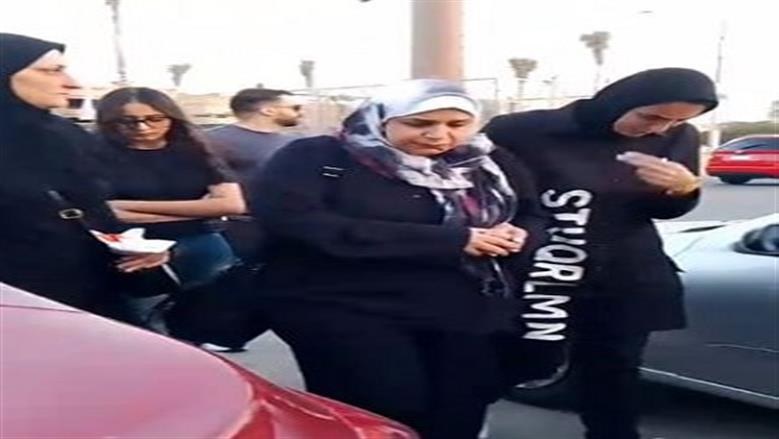 تشييع جثمان والدة المخرجة سارة وفيق من مسجد الحمد بالتجمع الخامس (صور)