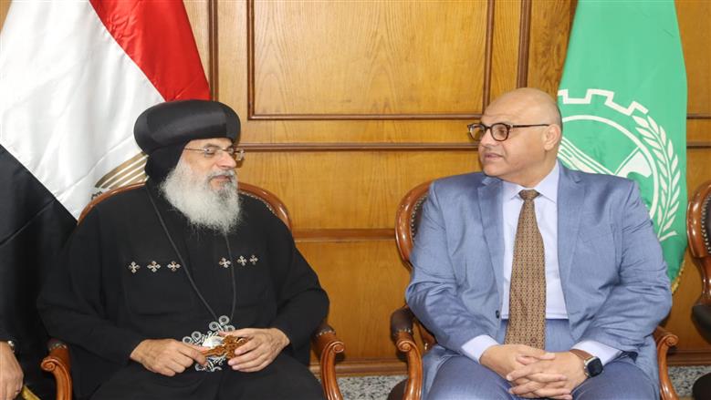 تهتئة الكنيسة محافظ القليوبية بالعيد 