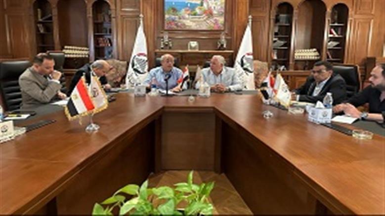 «الجبهة الوطنية» ينظم مبادرة لدعم تربية دوده القز وزراعة شجر التوت في المحافظات