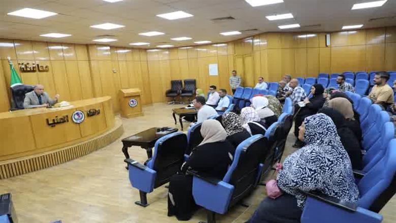 إخلاء عمارة آيلة للسقوط بمنطقة الحبشي بالمنيا.. سكن بديل ودعم مالي للمتضررين