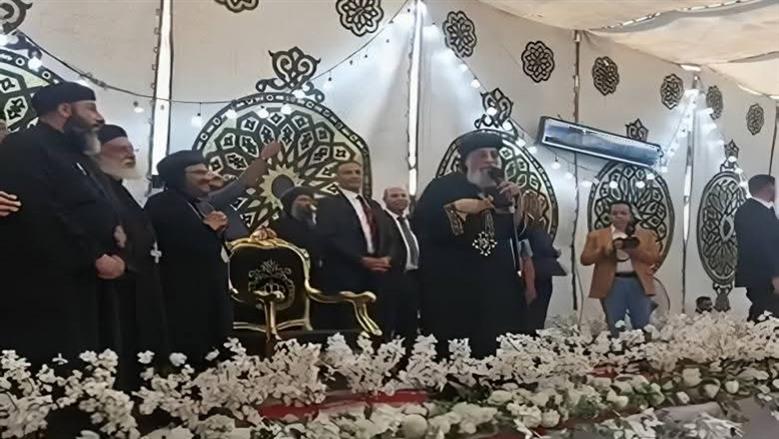 استقبال شعبي للبابا تواضروس في أول زيارة لكنيسة مكسيموس ودوماديوس بالإسكندرية