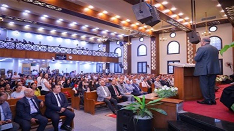 رئيس الطائفة الإنجيلية خلال الزيارة 