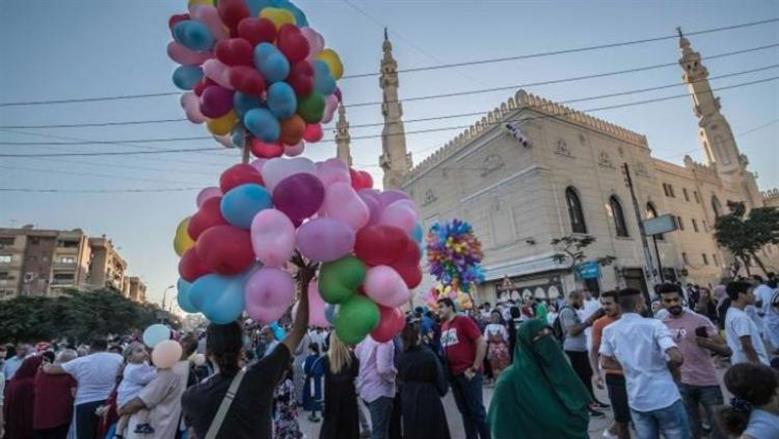 بين الحساب الفلكي وأجندة الحكومة.. إجازة عيد الفطر المبارك الجمعة أم السبت؟