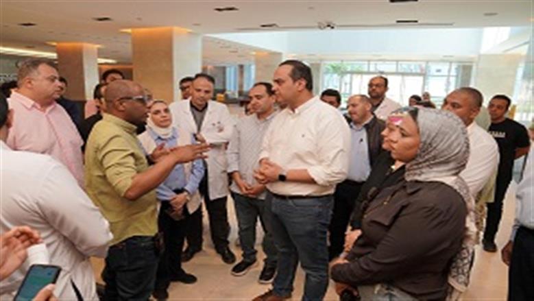 رئيس هيئة الرعاية الصحية في مجمع السويس الطبي