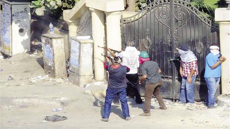 مصدر أمني ينفي ادعاءات الإخوان بشأن وفاة أحد قيادات الجماعة داخل مركز إصلاح وتأهيل 