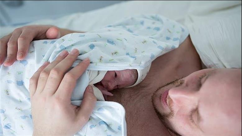 «جل» مُخصص للرجال يتسبب في تغيرات خطيرة لرضيعة.. ماذا حدث لها؟