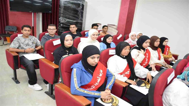 تعليم بورسعيد يكرم أوائل الإعدادية
