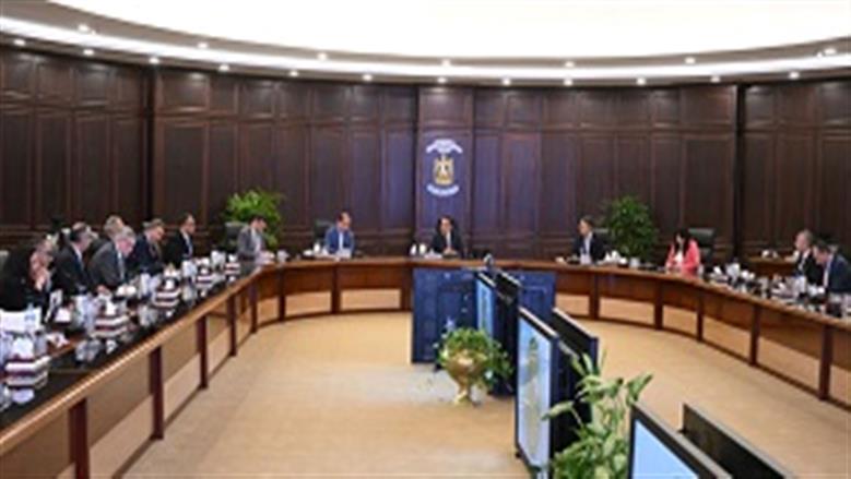 رئيس الوزراء يتابع إنشاء مركز عالمي لتخزين وتوريد وتجارة الحبوب والغلال