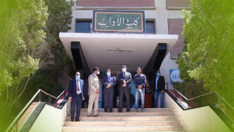 وفقًا لتنسيق العام الماضي.. مؤشرات القبول بكلية الآداب في جامعة جنوب الوادي 2025