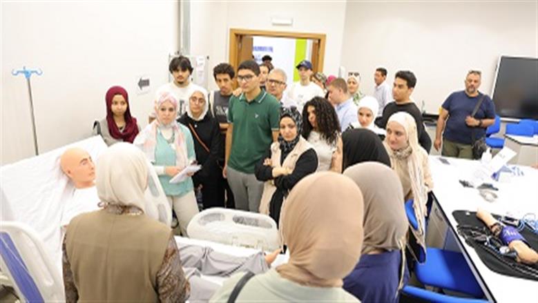 جامعة باديا تنظم جولات تعريفية للطلاب الجدد لاستكشاف حرمها الجامعي