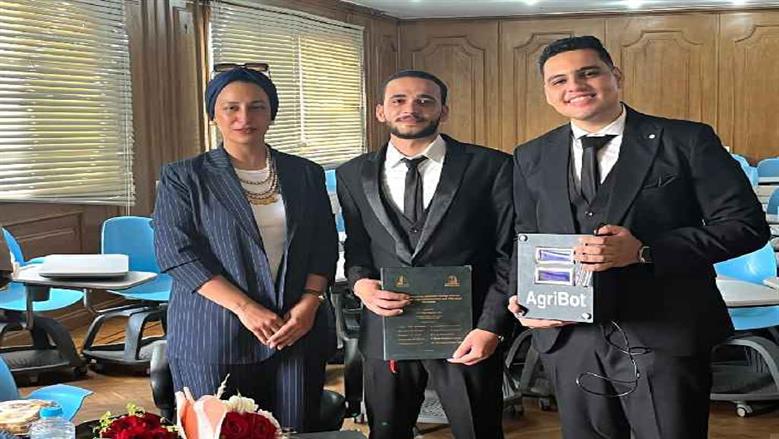 زراعة ذكية.. طلاب يرشدون المزارع لأفضل محصول عن طريق «AgriBot»