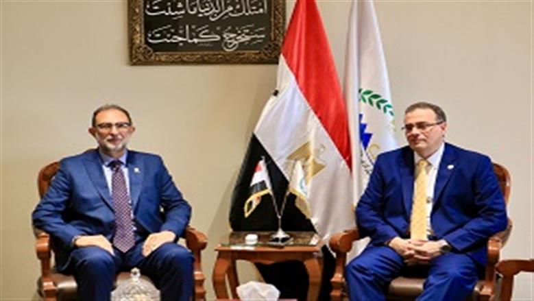 «التنظيم والإدارة» و«سلامة الغذاء» يتفقان على تعزيز التعاون لتحسين إدارة الموارد البشرية