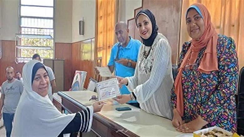 «مرزوقة» تحدت تقاليد العائلة البدوية ودخلت الجامعة: «خدت حقي في التعليم»