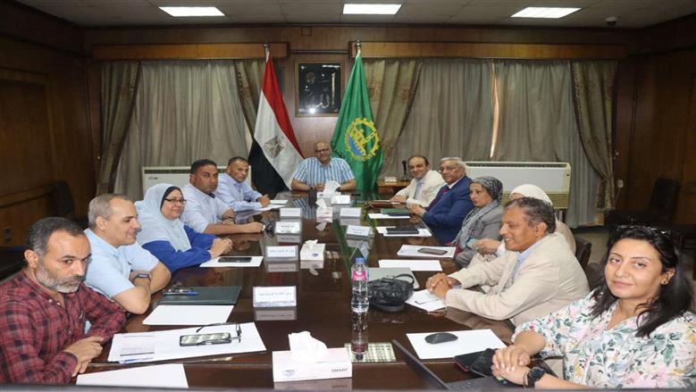 اجتماع محافظ القليوبية