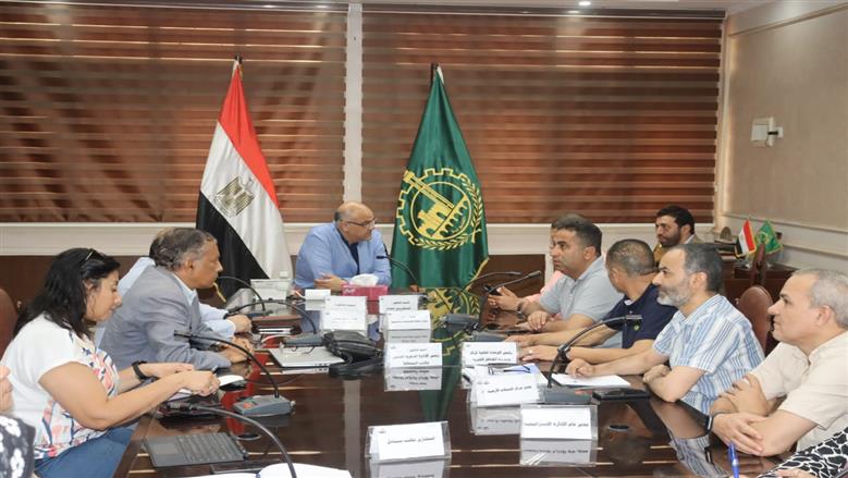 اجتماع محافظ القليوبية