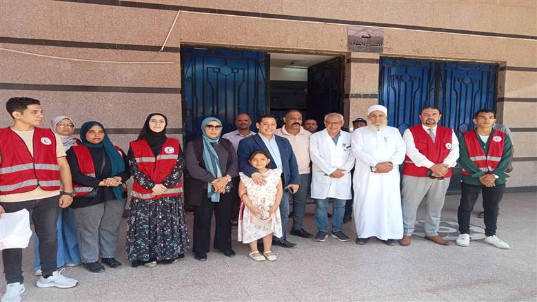 زيارة وفد الهلال الأحمر