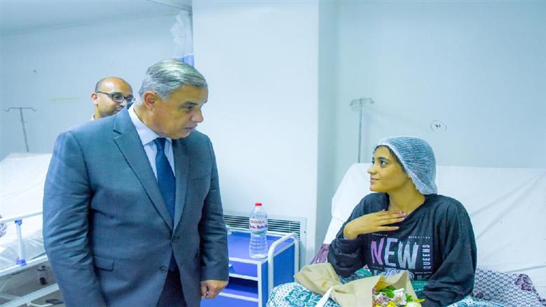 بالأسماء.. مستشفى مطروح ينقذ 4 من أسرة واحدة تعرضوا للغرق بالبحر المفتوح 