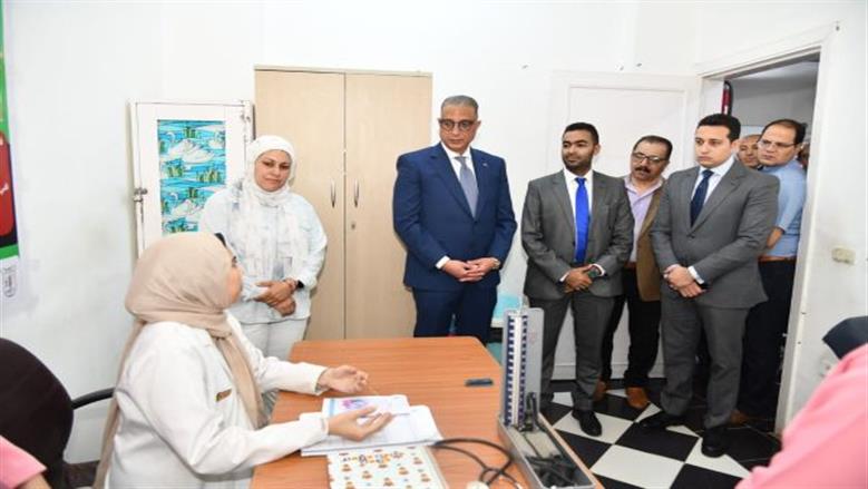 محافظ الفيوم يفتتح تدشين عيادات السمنة