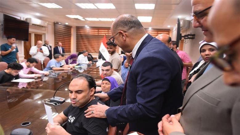 زيارة وزير العمل في القليوبية 
