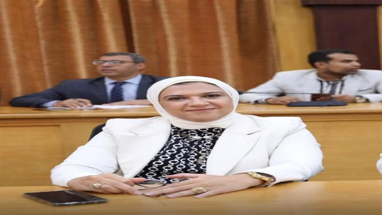 عميد كلية الإعلام