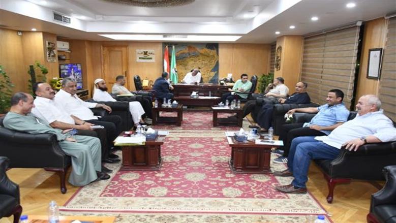 محافظ الفيوم يبحث مشاكل المواطنين مع أعضاء مجلسي النواب والشيوخ