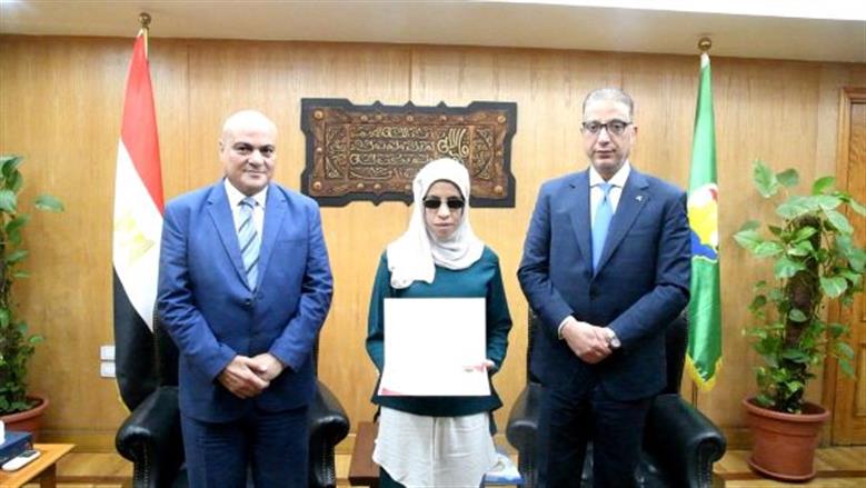 محافظ الفيوم يلتقي رئيس هيئة محو الأمية وتعليم الكبار