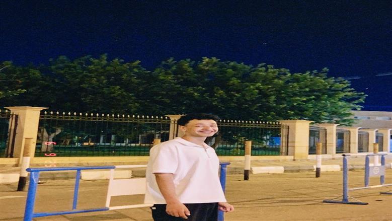 «أنا مش عارفني».. عبدالله فقد الذاكرة ويسعى لاستعادة حلمه: حياتي حبر على ورق وصور على تليفون