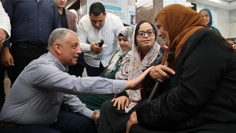 محافظ الإسماعيلية يوجه بتقديم دعم فوري لمواطنة من فايد
