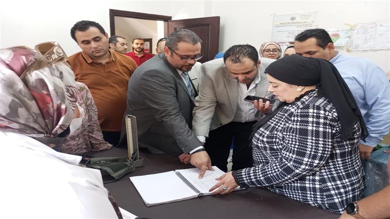 وفد من «الصحة» يتفقد مركز طبي النحال بالزقازيق ويشيد بإنجازات القضاء على السمنة