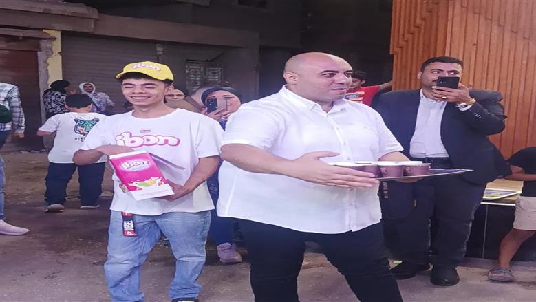 توزيع قرفة باللبن