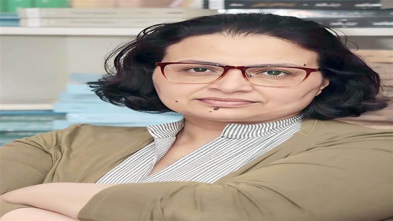 منى