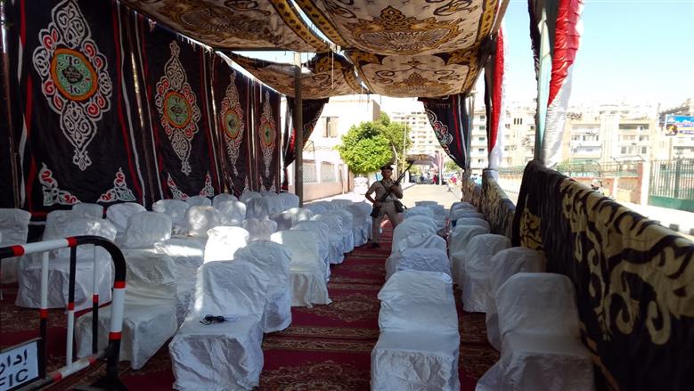 محافظ أسيوط في جولة تفقدية للجان انتخابات الشيوخ