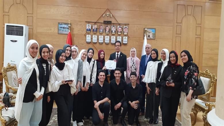 رئيس جامعة بنها يكرم الفائزين في مسابقة «Enactus» لعام 2025 
