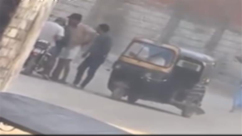 المتهمين