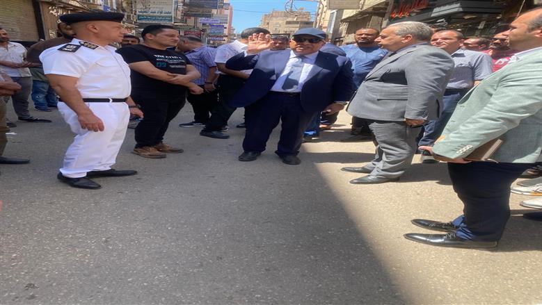 انهيار عقار