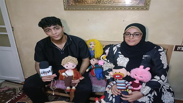 صانعة دمى الأطفال في البحيرة ونجلها