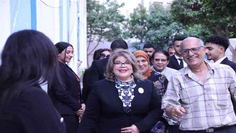 فيبي فوزي 