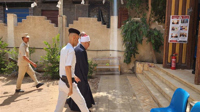 أمين عام حزب الجبهة يدلي بصوته في انتخابات الشيوخ.. ويؤكد: صوتك خنجر في صدر الجماعات الإرهابية
