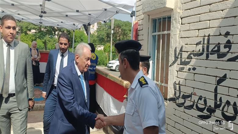 أمين عام حزب الجبهة يدلي بصوته في انتخابات الشيوخ.. ويؤكد: صوتك خنجر في صدر الجماعات الإرهابية