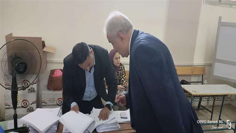 أمين عام حزب الجبهة يدلي بصوته في انتخابات الشيوخ.. ويؤكد: صوتك خنجر في صدر الجماعات الإرهابية