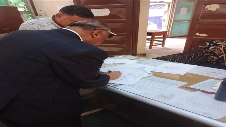 المستشار مسعد الفخراني يدلي بصوته في انتخابات مجلس الشيوخ بالقليوبية