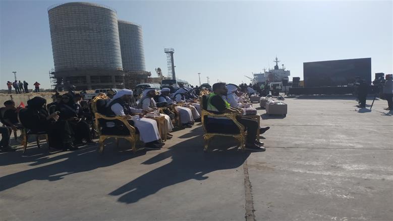 وصول سفينة خليفة للمساعدات الإنسانية
