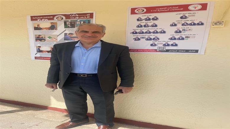 رئيس جامعة أسوان يدلي بصوته